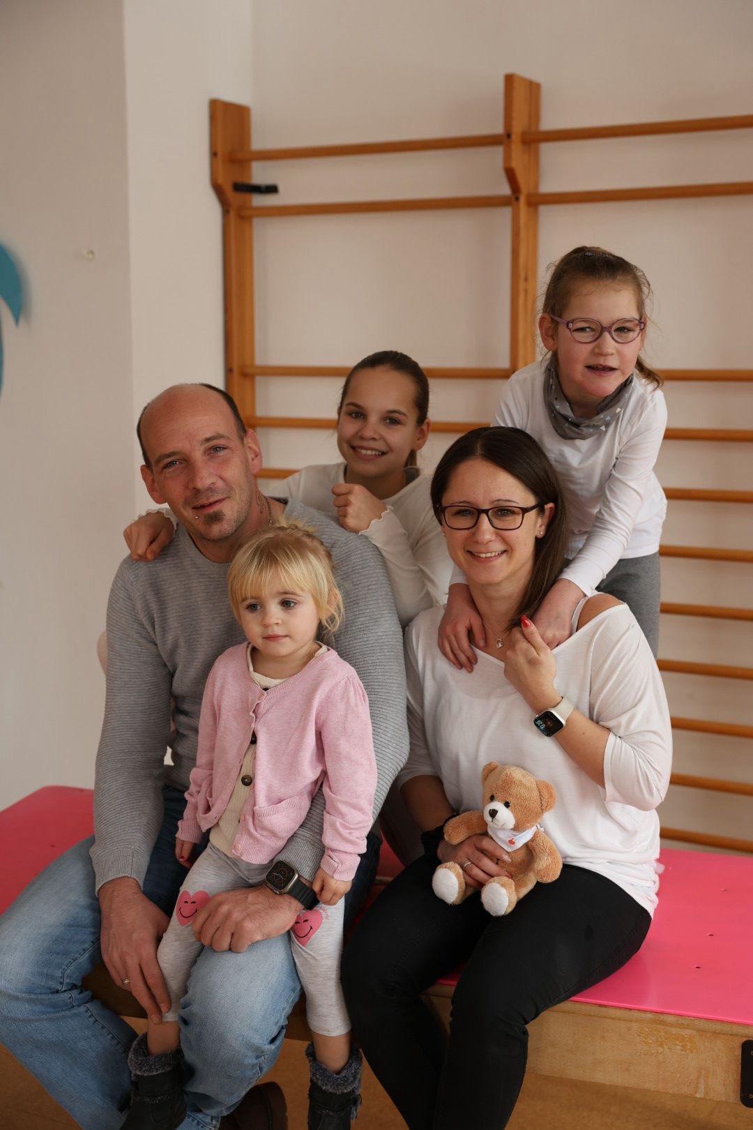 Familie Baumgartner mit ihrem Smoker