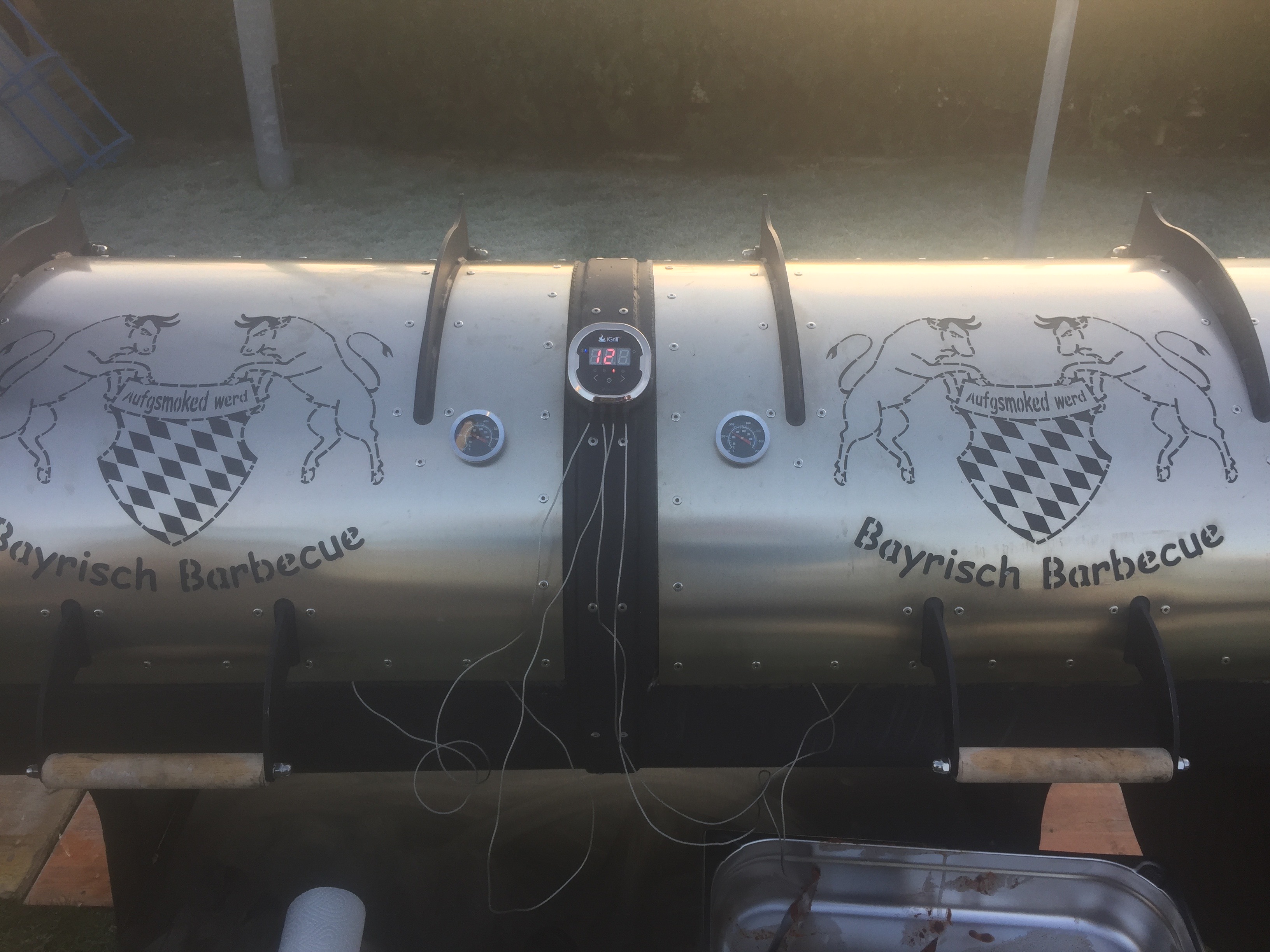 Der Bayrisch Barbecue Profi-Smoker — Ansicht von oben