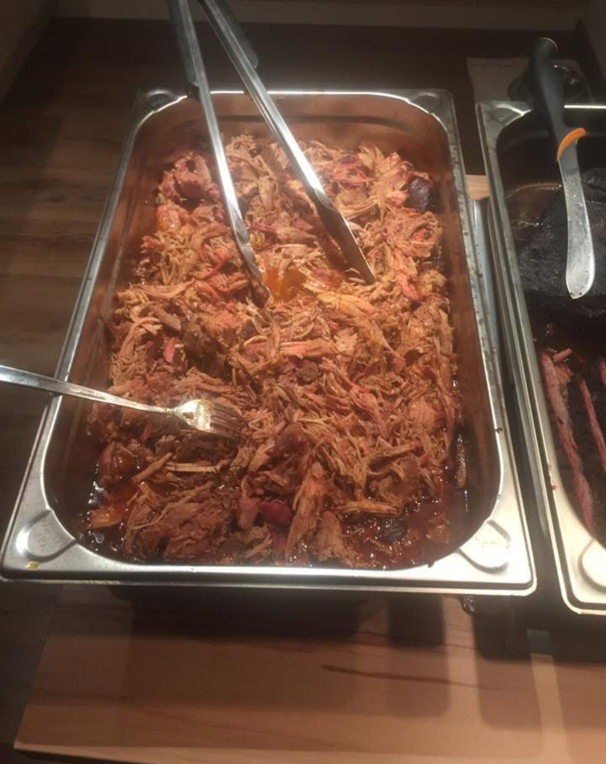 Pulled Pork frisch aus dem Smoker