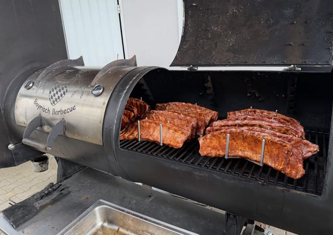 Der Bayrisch Barbecue Smoker im Einsatz